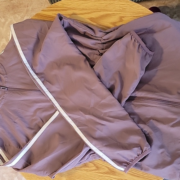Adidas Windbreaker Jacket - Picture 3 of 4